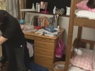 buồn ngủ thanh thiếu niên Nhật Bản cô gái thô fucked bởi người đàn ông đeo mặt nạ