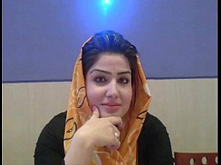 Atractivas polluelos paquistaníes de hijab que hablan sobre el sexo de Paki musulmán árabe en Hindustani At one's disposal S