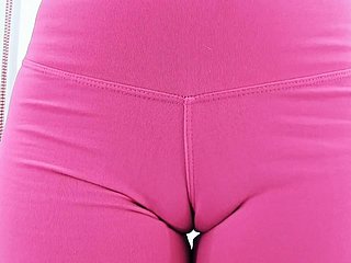 Astonishing Conclave Teen Fat ASS Yoga Pants CAMELTOE Roomy Pussy