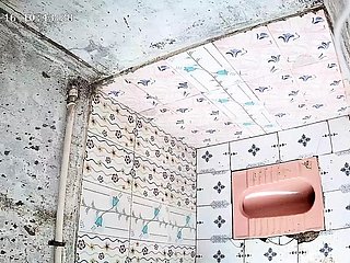 Viral Dethrone Toilet C_C_T_V Stiffener Viral.Public Toilet Me Kiya Sex Viral Huwa Video