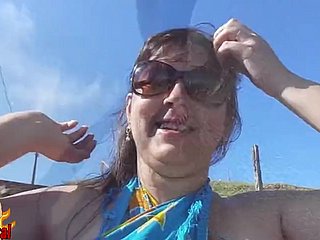 chubby brazilian wife bare-ass on public beach