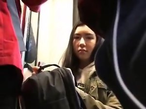 Bulge-Blitz für Teen auf der U-Bahn