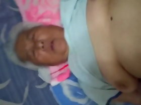 Aux cheveux blancs chinois Granny apprécier le sexe